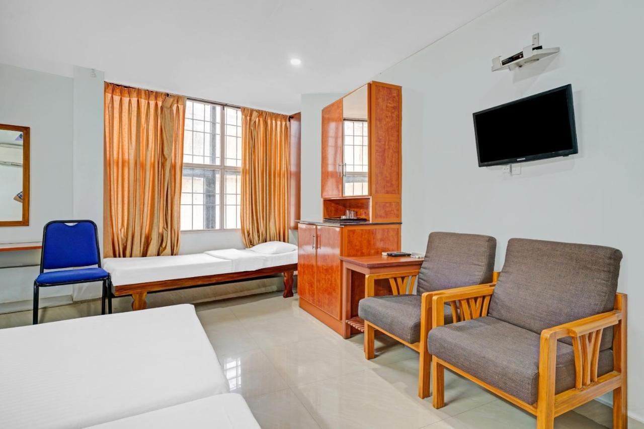Collection O Aramam Executive Inn Kochi Buitenkant foto